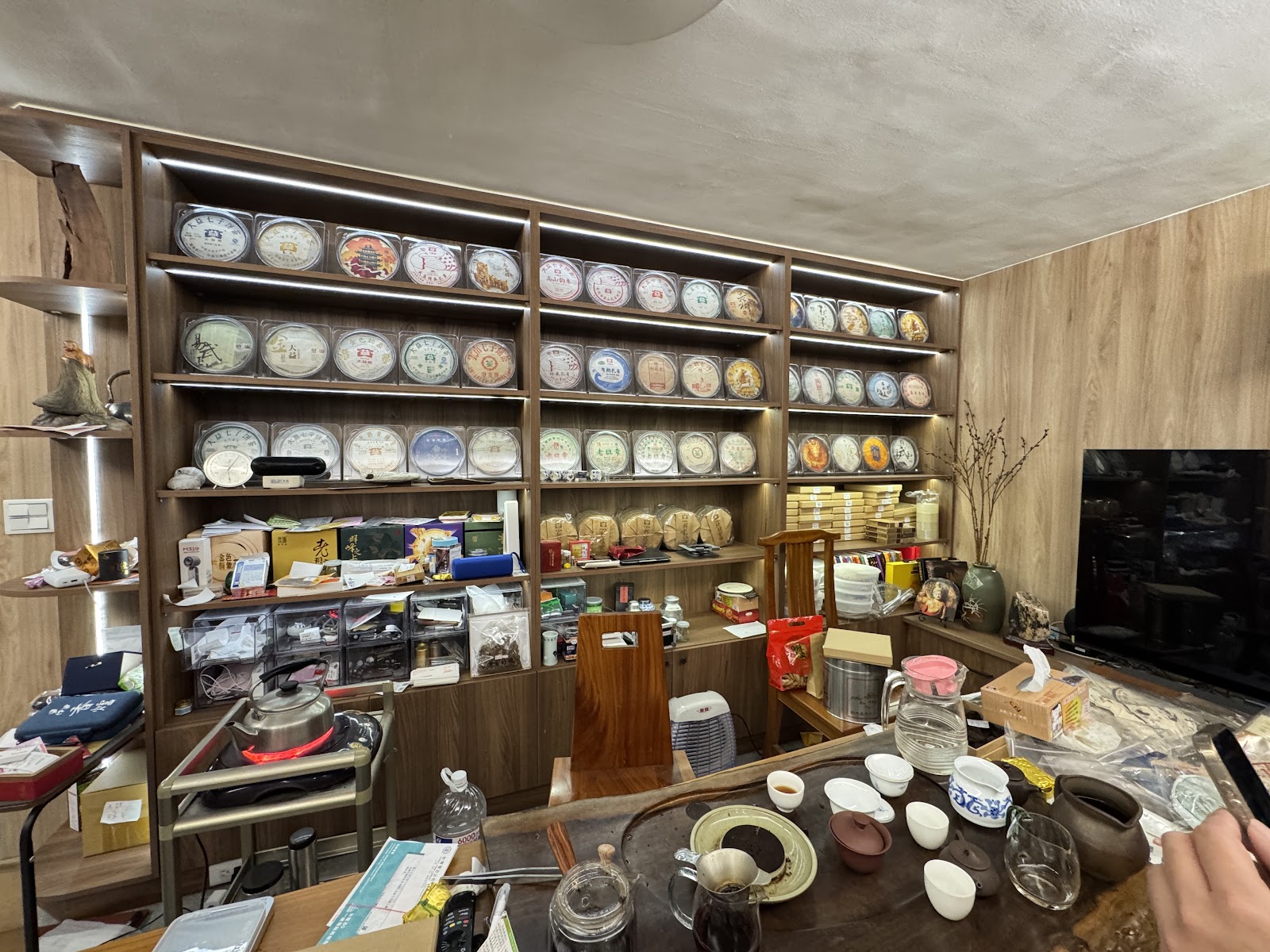 He Xin Pu'er Tea - Image 1