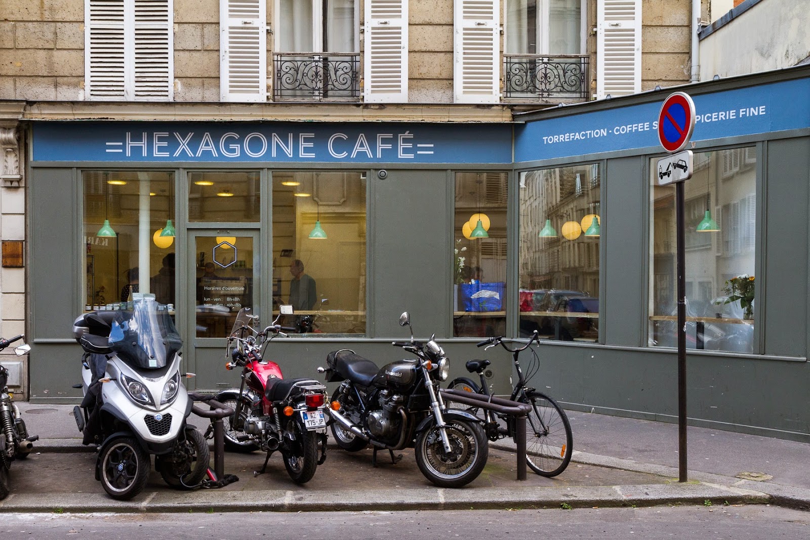 Hexagone Café - Image 1