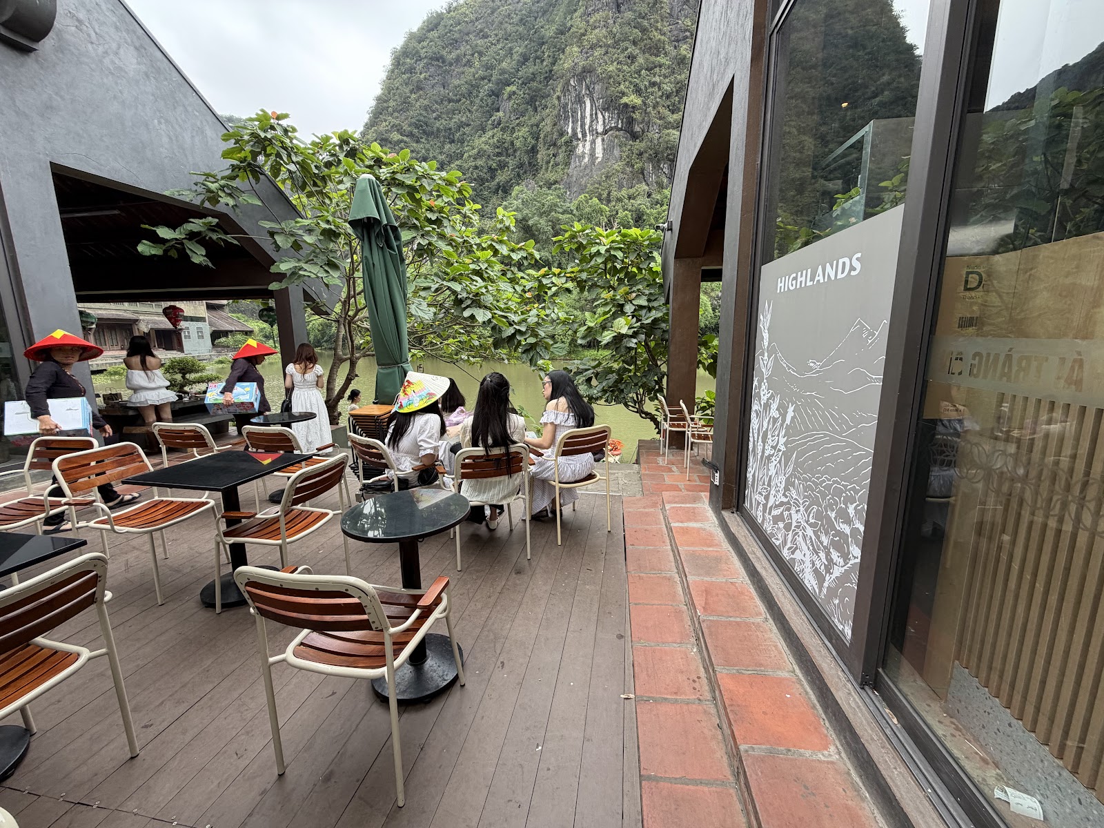 Highlands Coffee - Tràng An - Image 1
