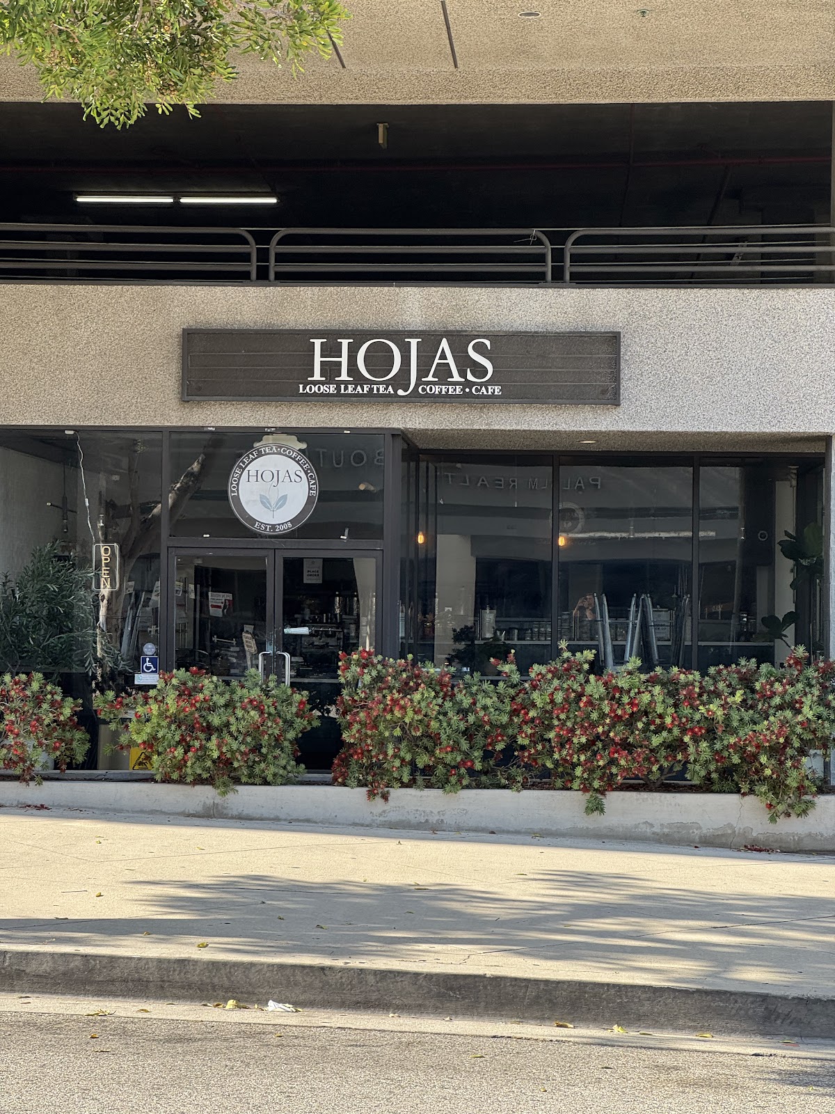 Hojas Tea House - Image 1