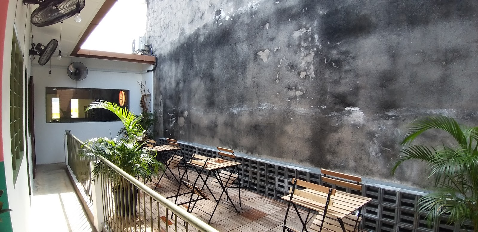 Kichi Cha Tarot Cafe - Image 1