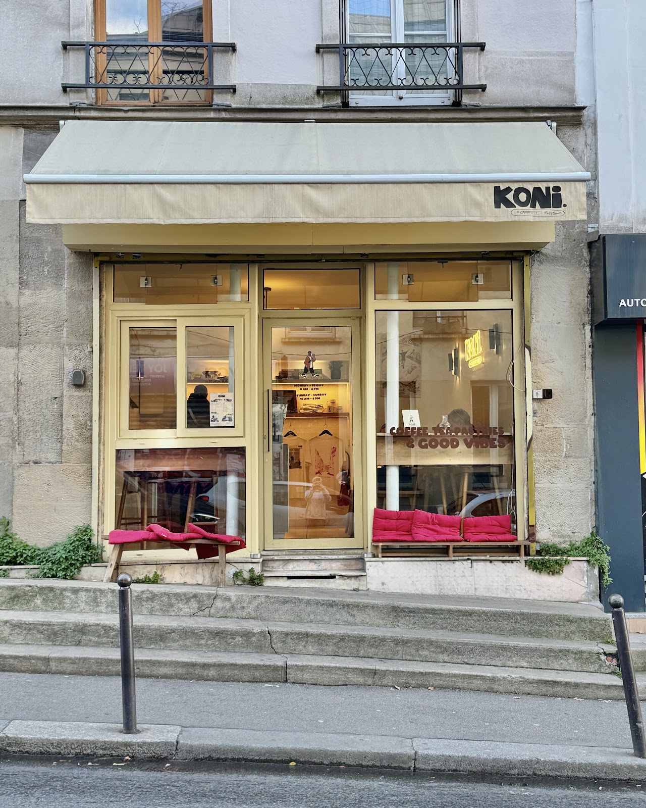 Koni Coffee Shop - Image 1