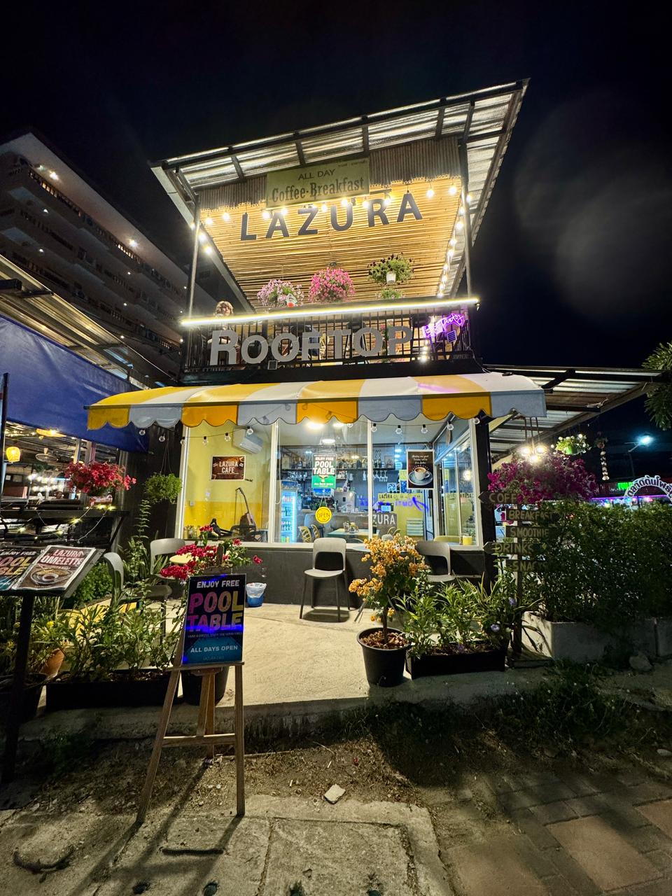 Lazura cafe and bar - Image 1