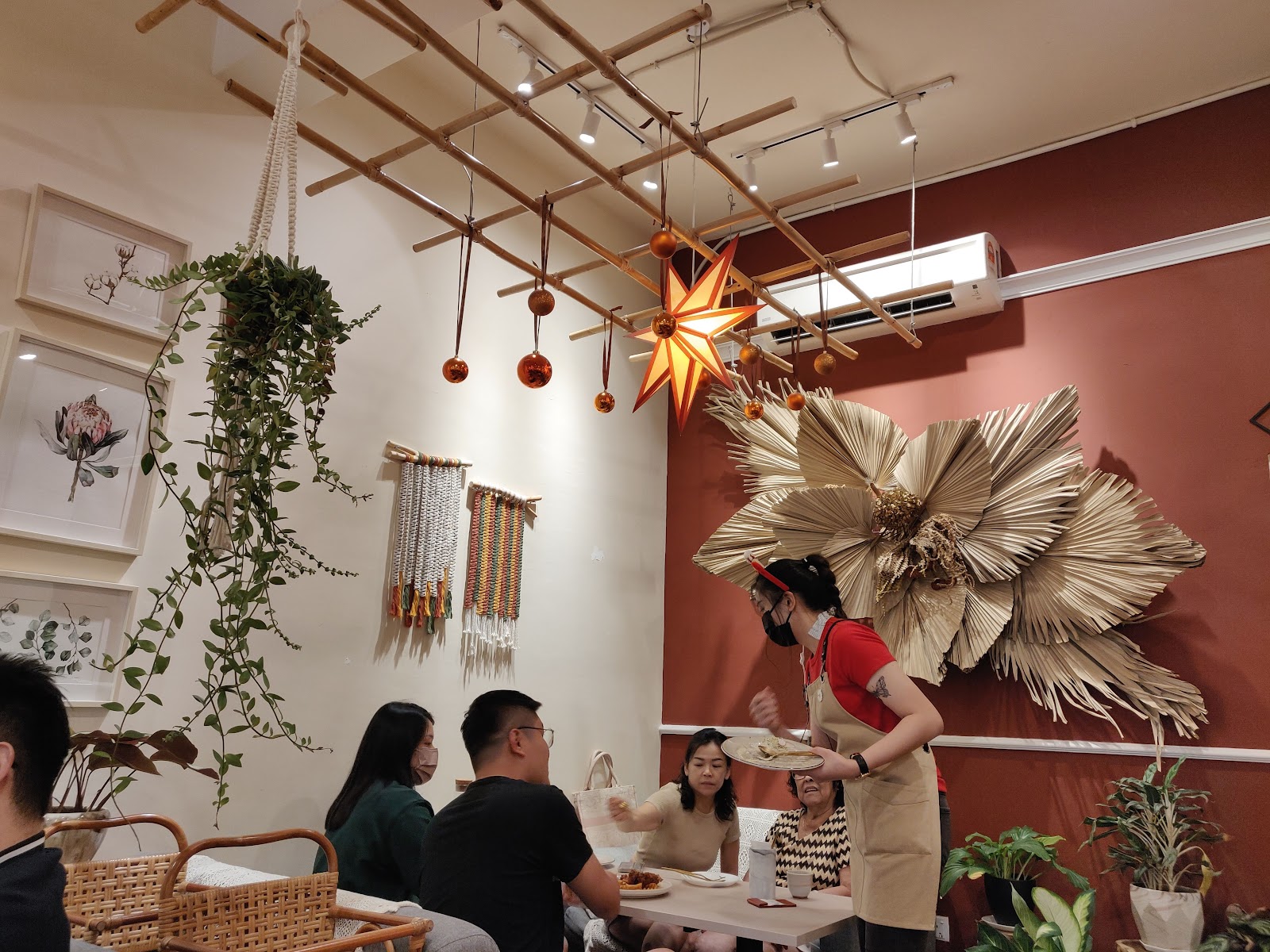 Mahogani Roastery Coffee - Image 1