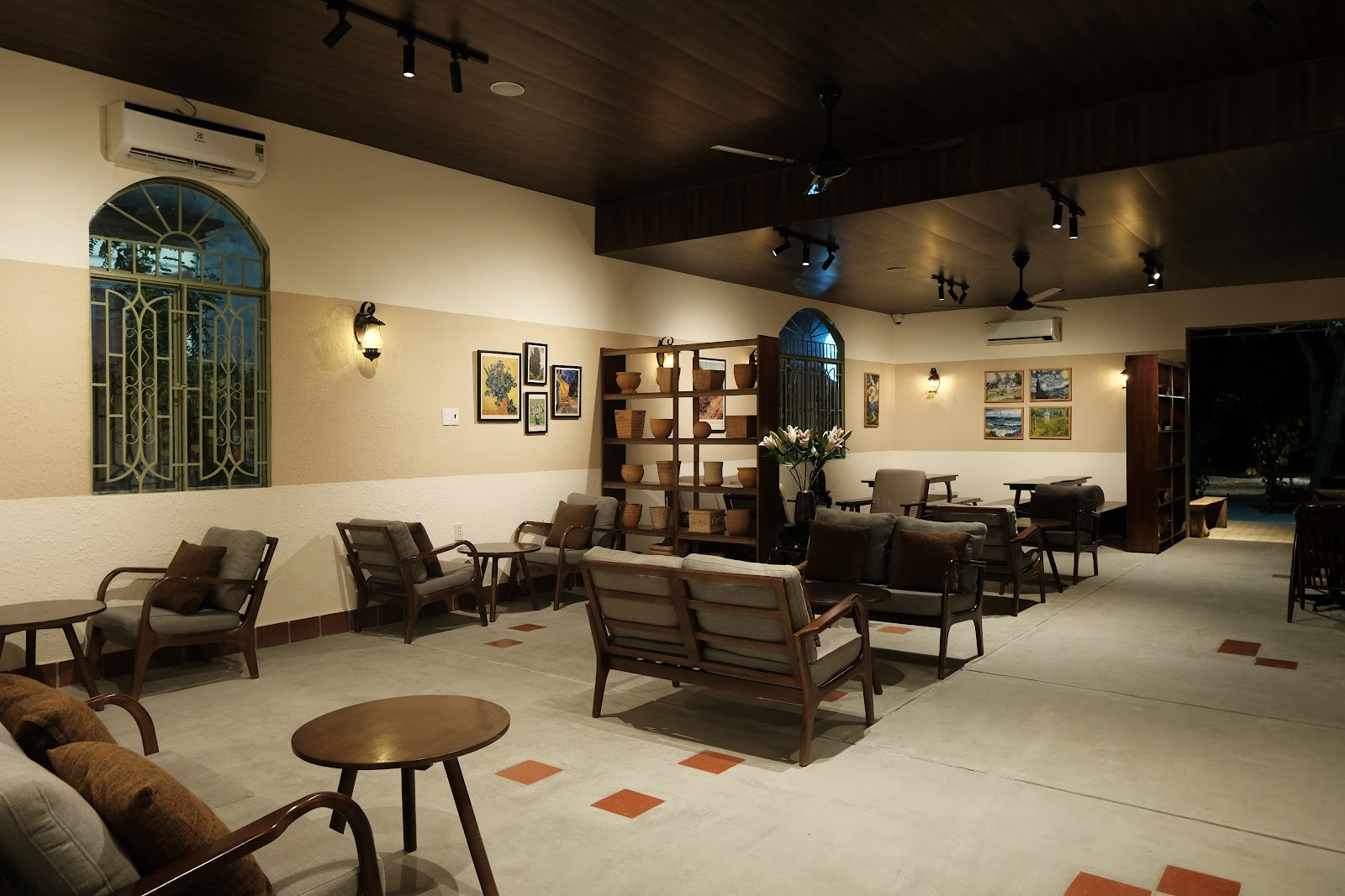Maison De Bông Café - Image 1