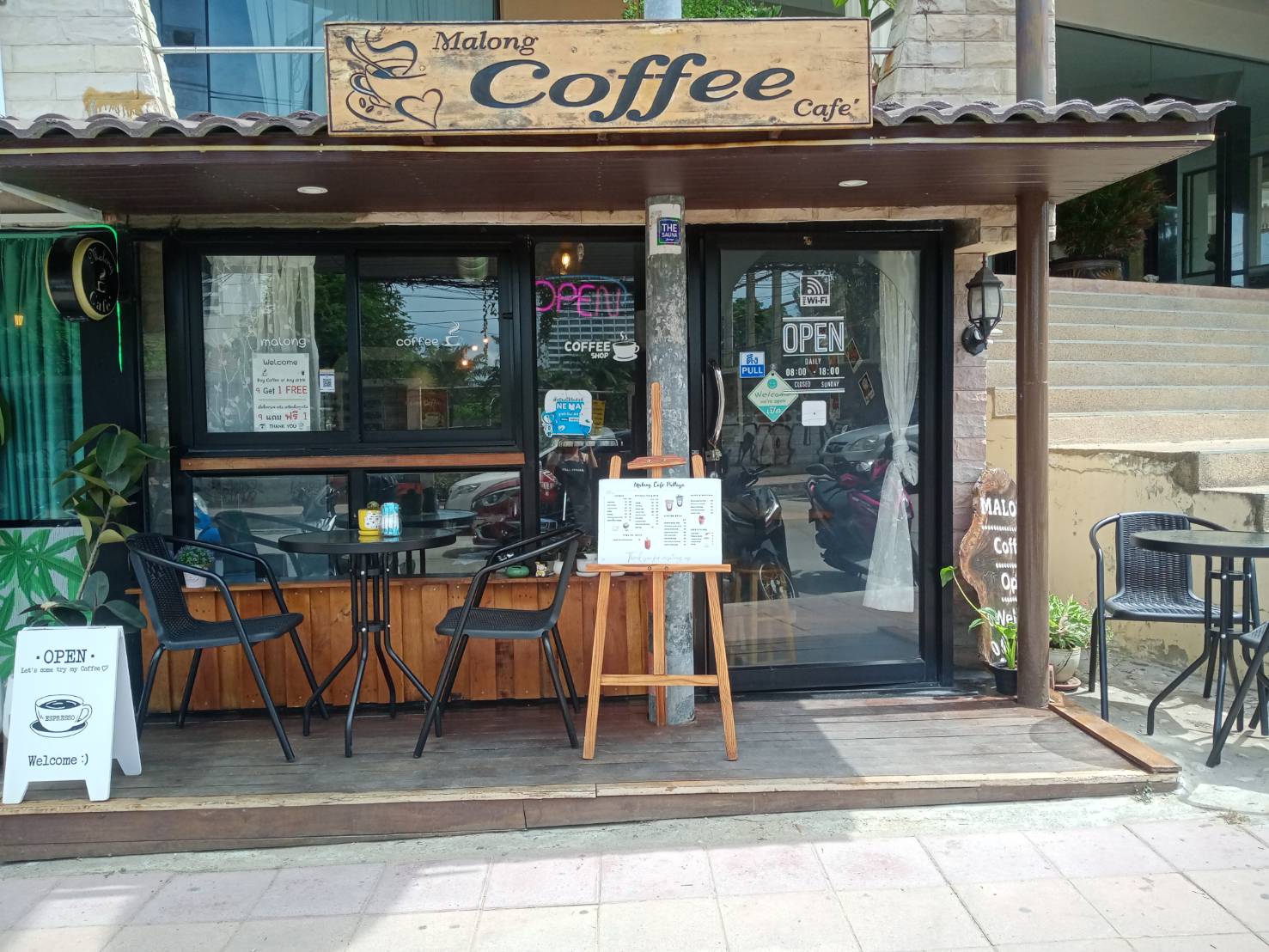 Malong Cafe’ Pattaya - Image 1