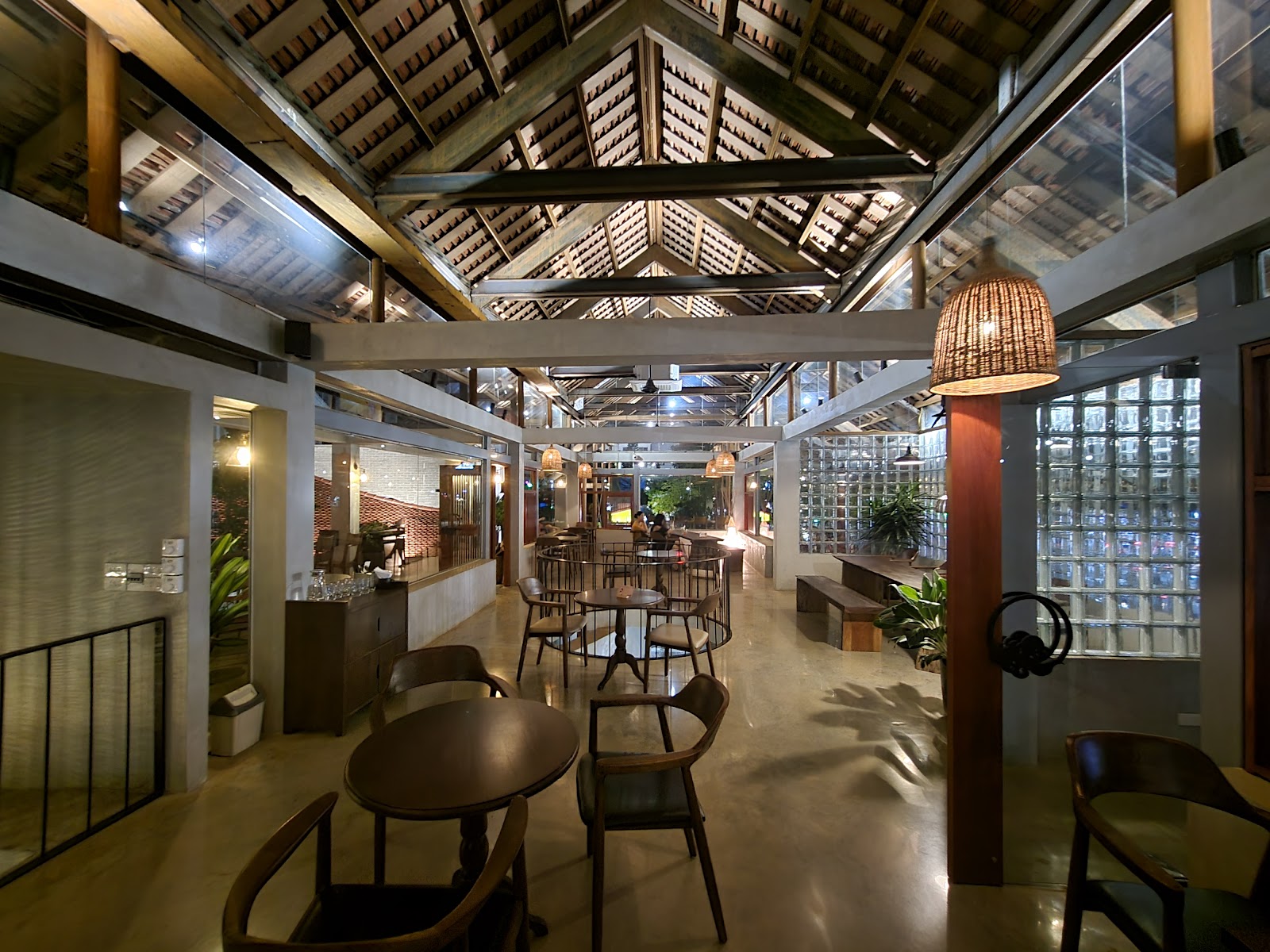 Mây Kitchen & Bar - Image 1