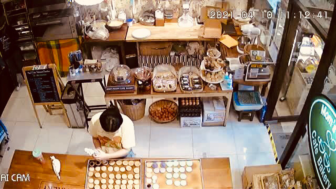 Mom's Recipe Cafe Bakery Panya Market - Image 1