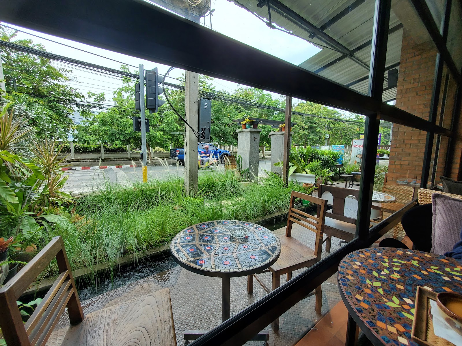 mosaic coffee - Image 1