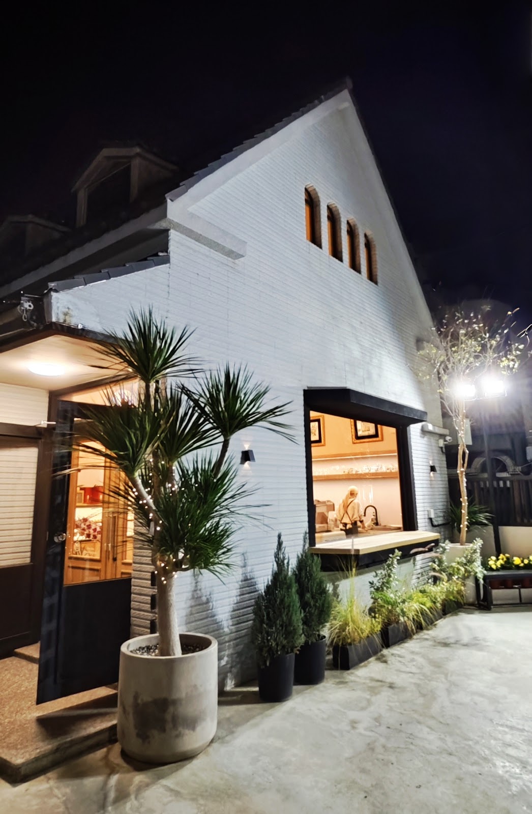 Naya Café - Image 1