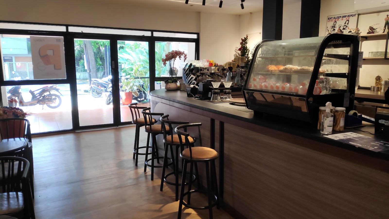 Neu Space Coffee - Image 1
