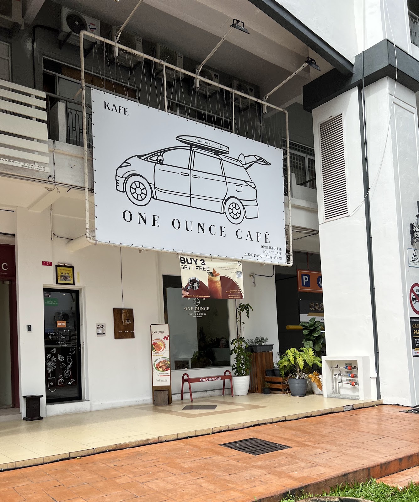 One Ounce Cafe - Image 1