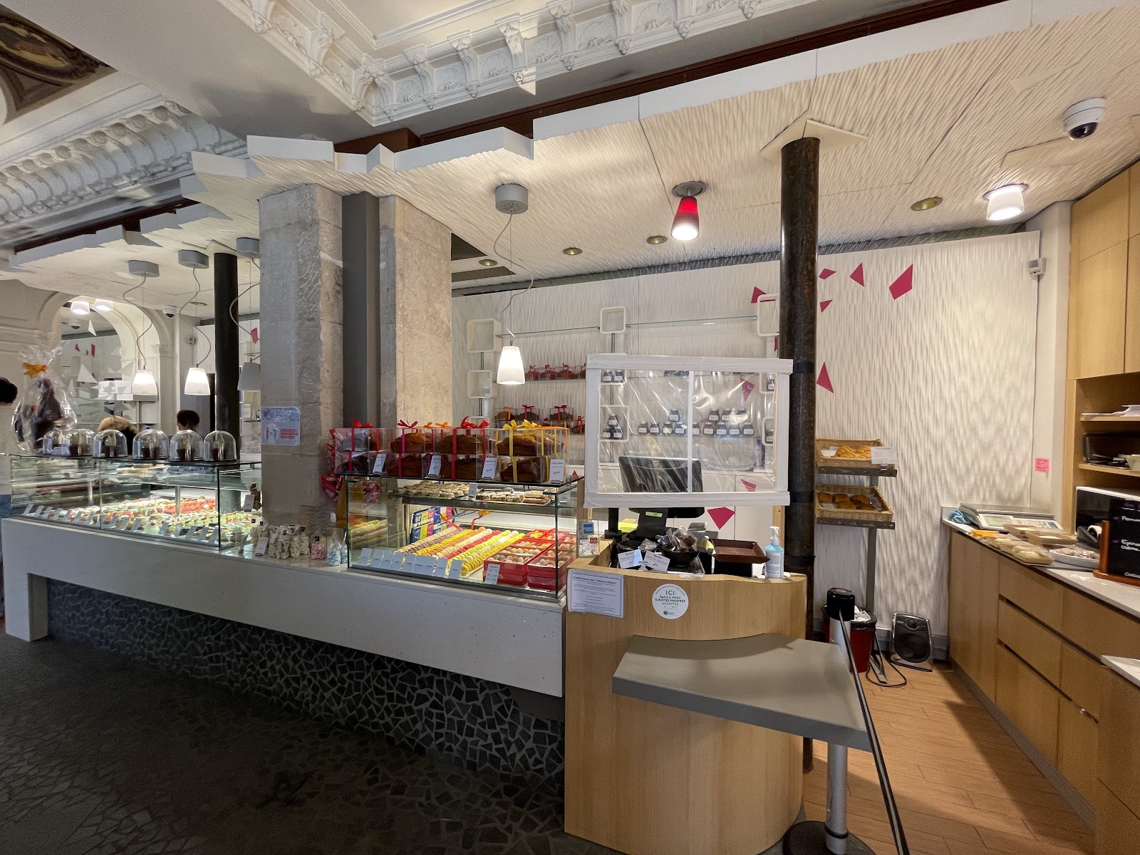 Pâtisserie de l’Église par Frédéric Comyn - Image 1