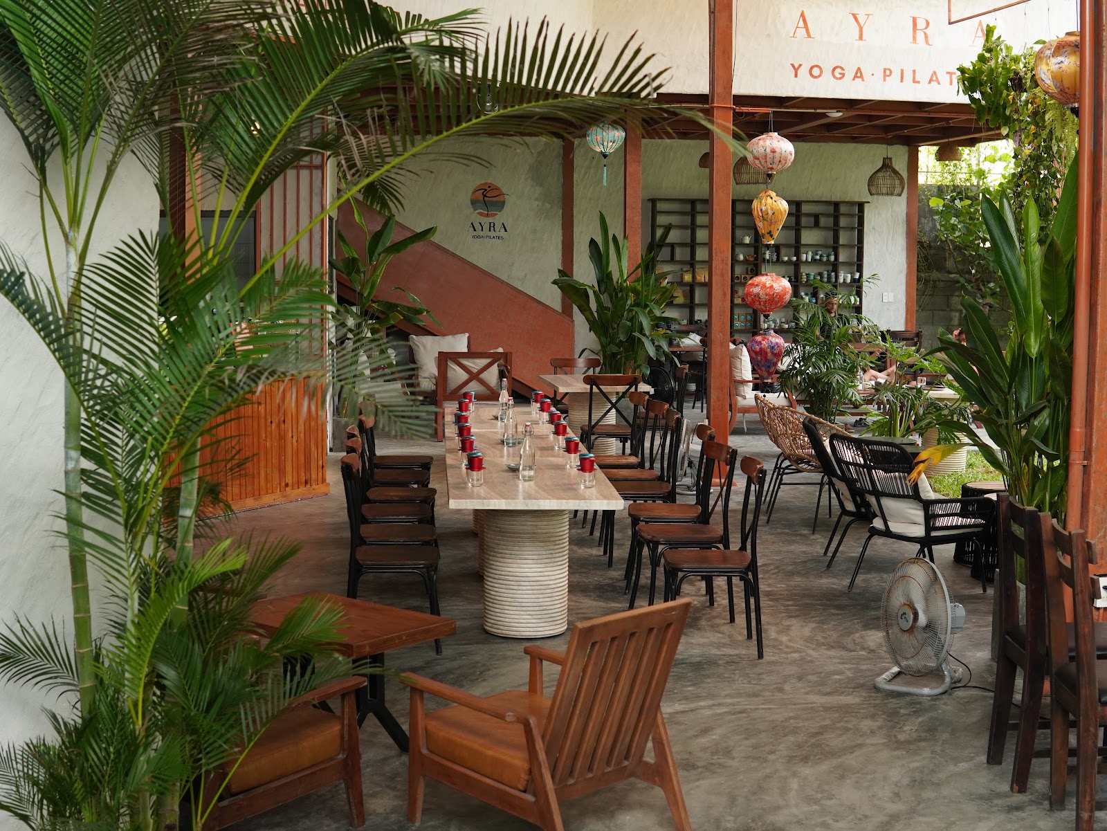 Phin Lounge - Image 1