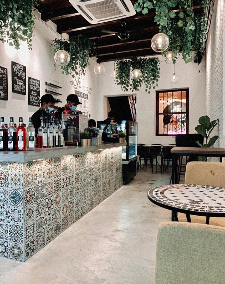 PINWHEEL RESTO CAFE - Image 1