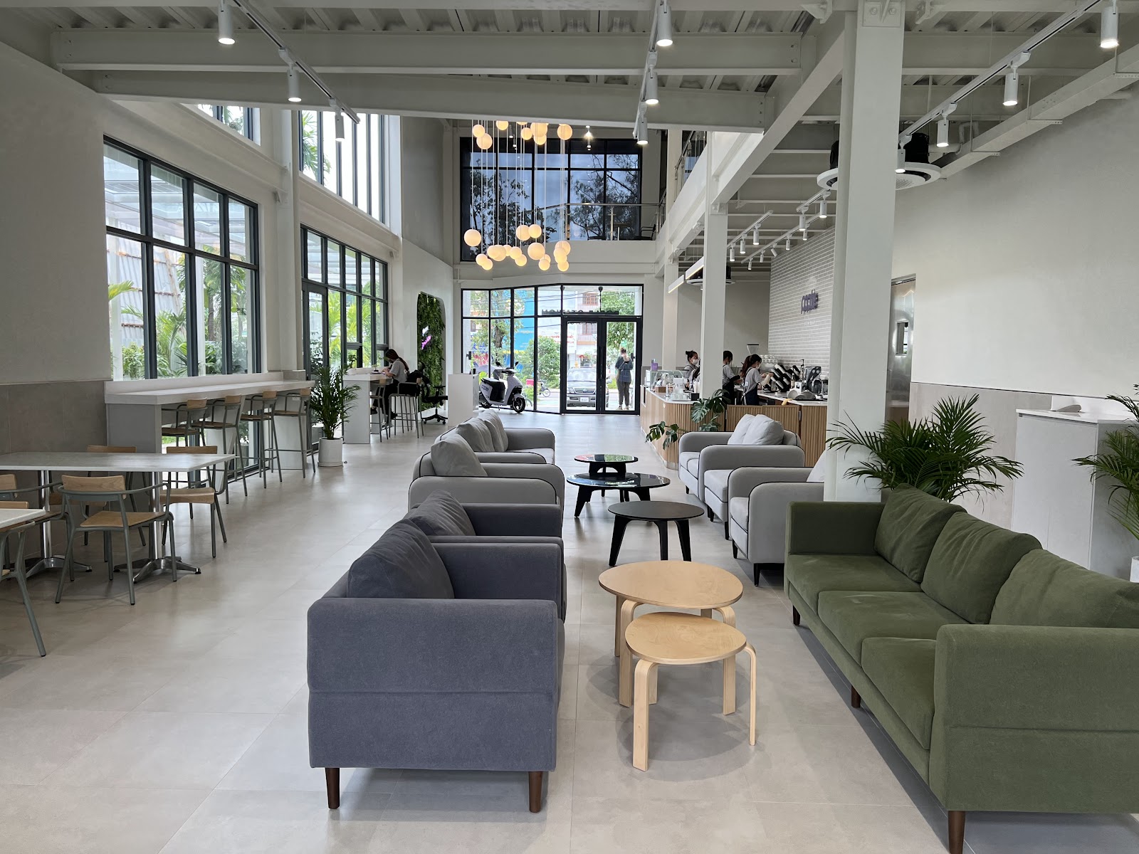 POPLE CAFE & TOUR - Image 1