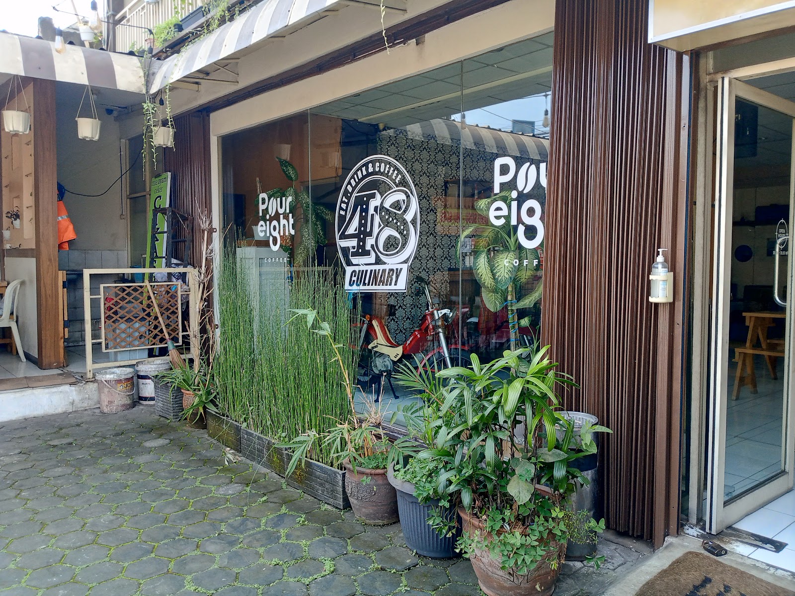 POUREIGHT COFFEE - Image 1