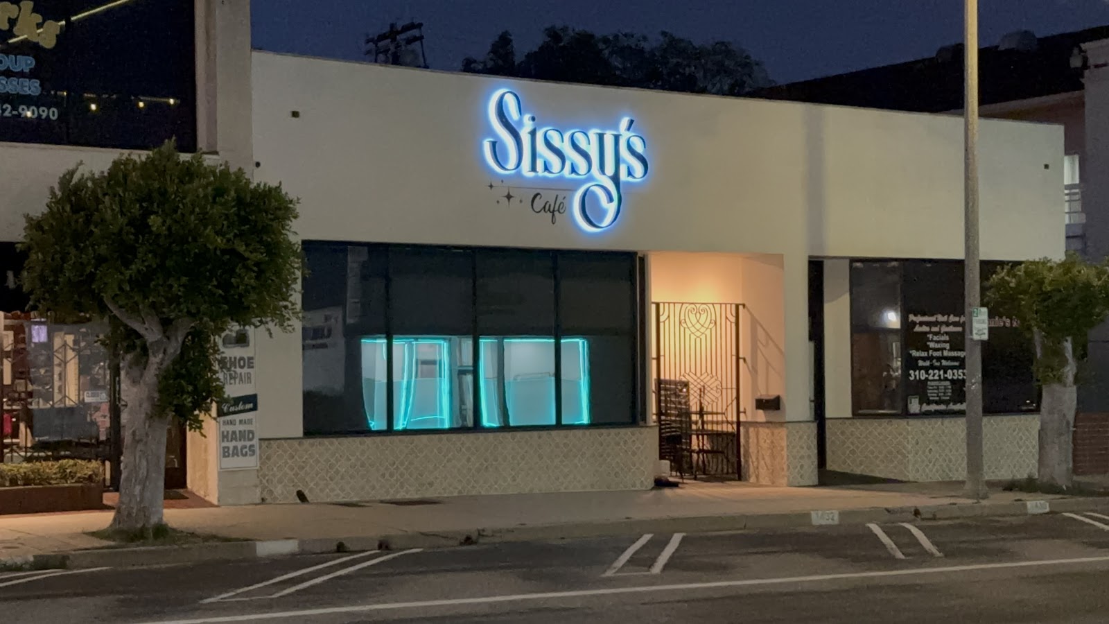 Sissy’s Cafe - Image 1