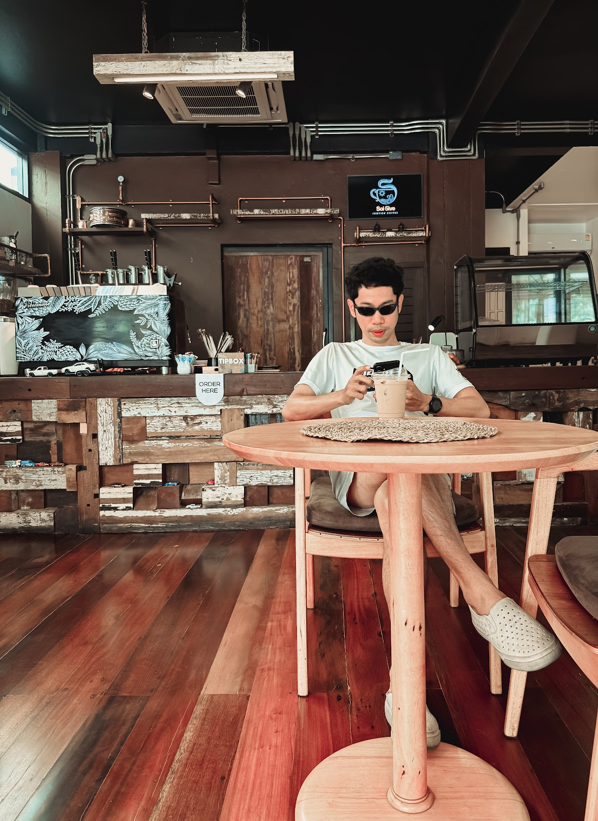 SOi 5ive Jomtien Coffee - Image 1