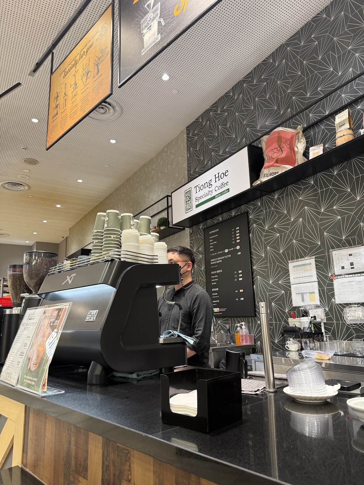 Tiong Hoe Specialty Coffee (VivoCity) - Image 1