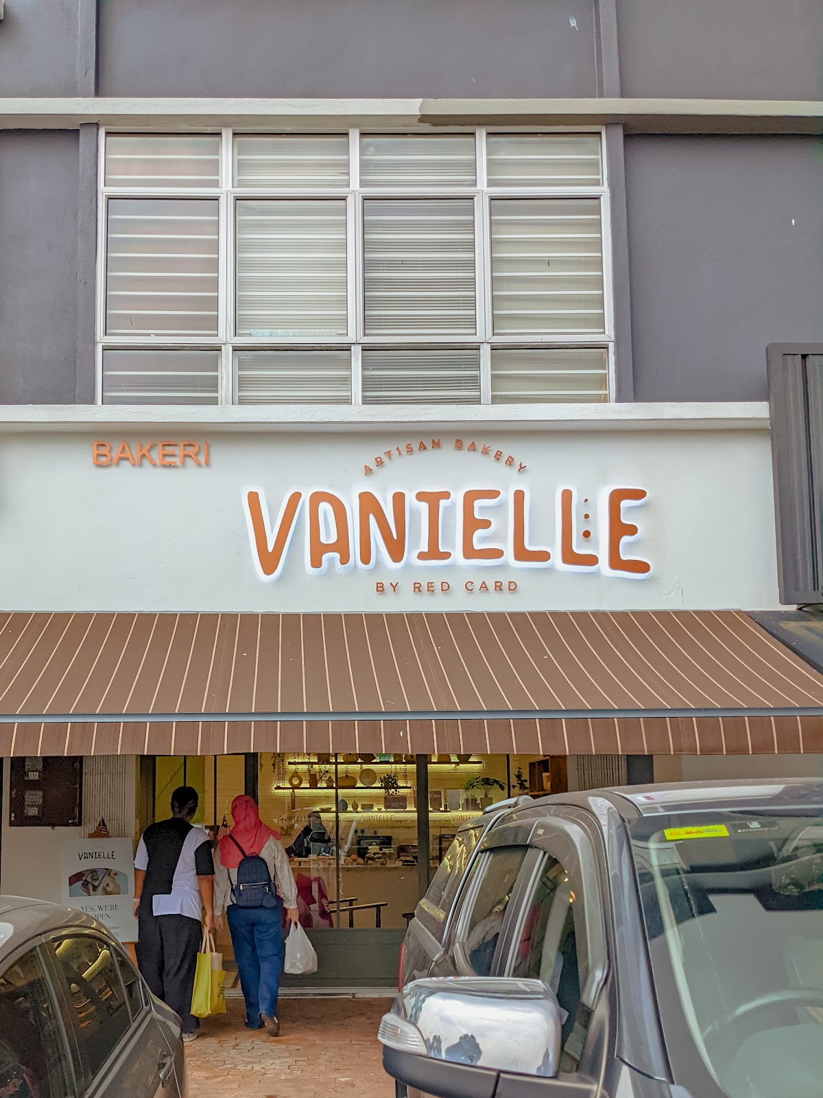 Vanielle Bakery - Image 1