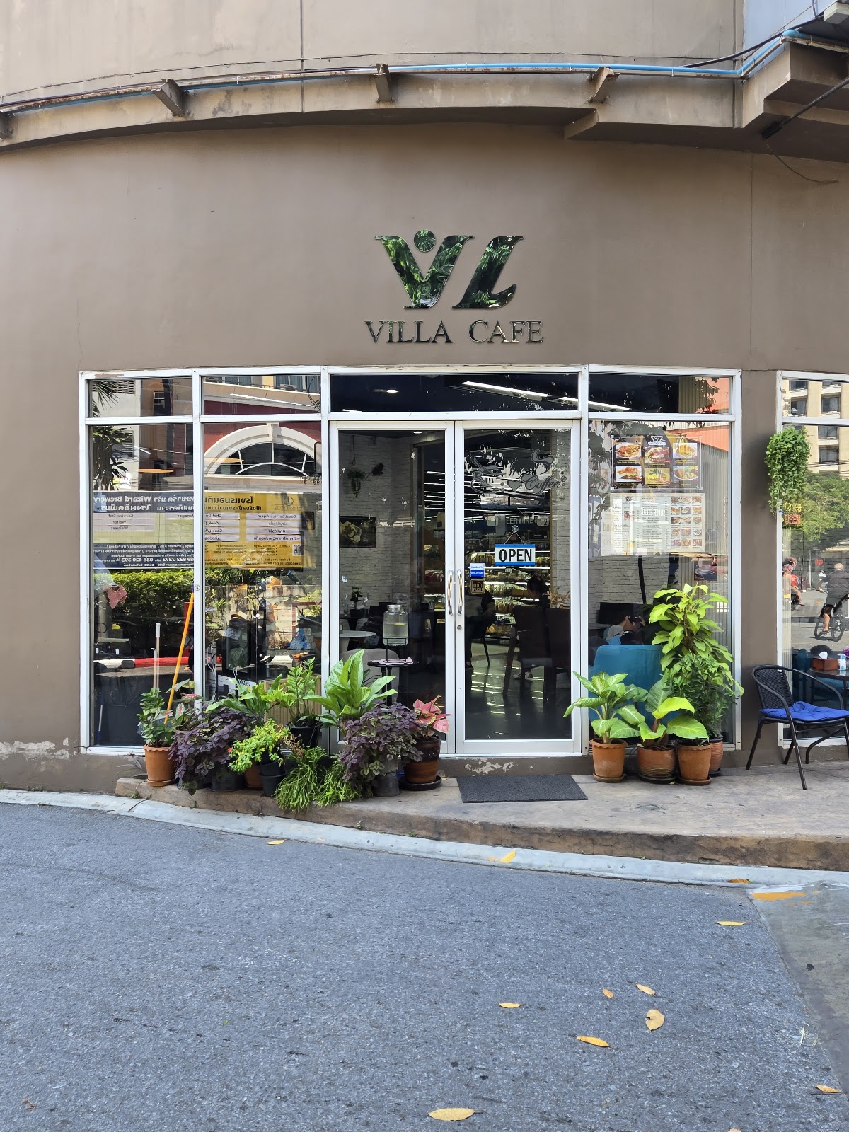 Villa Cafe - Image 1
