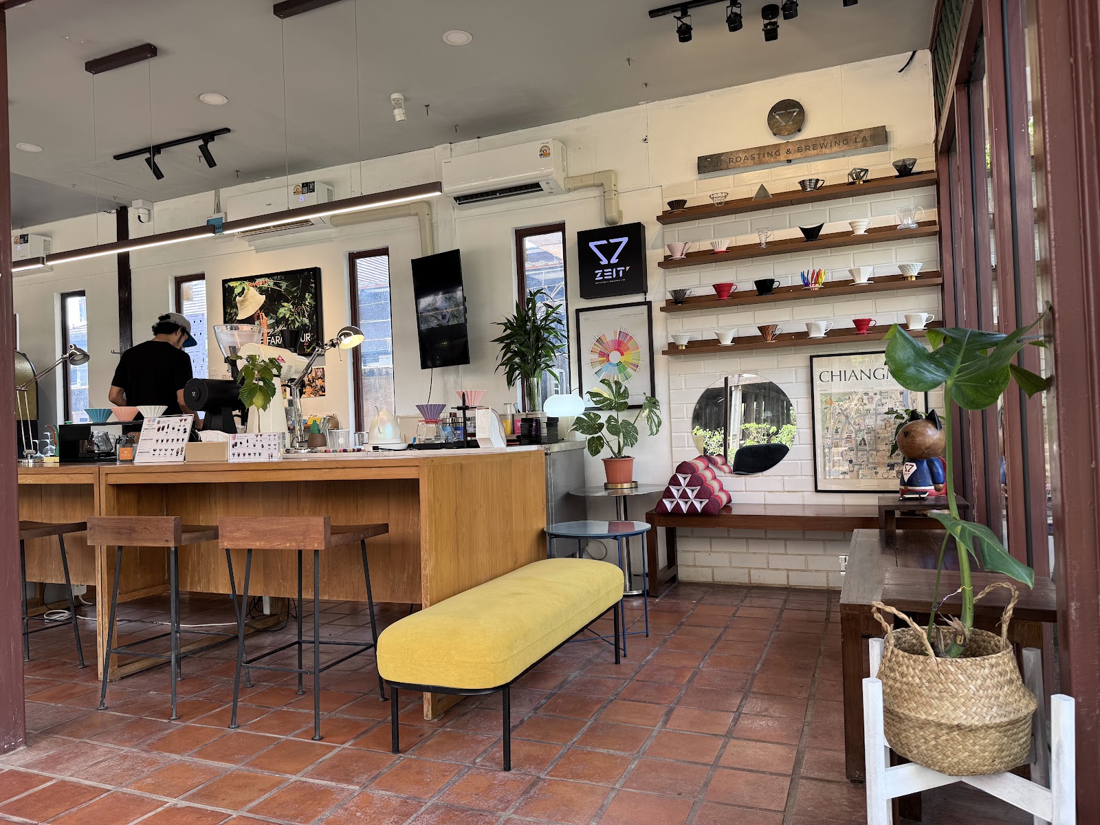 Zeit Roaster - Brewing Lab Cafe&Coffee shop - Image 1