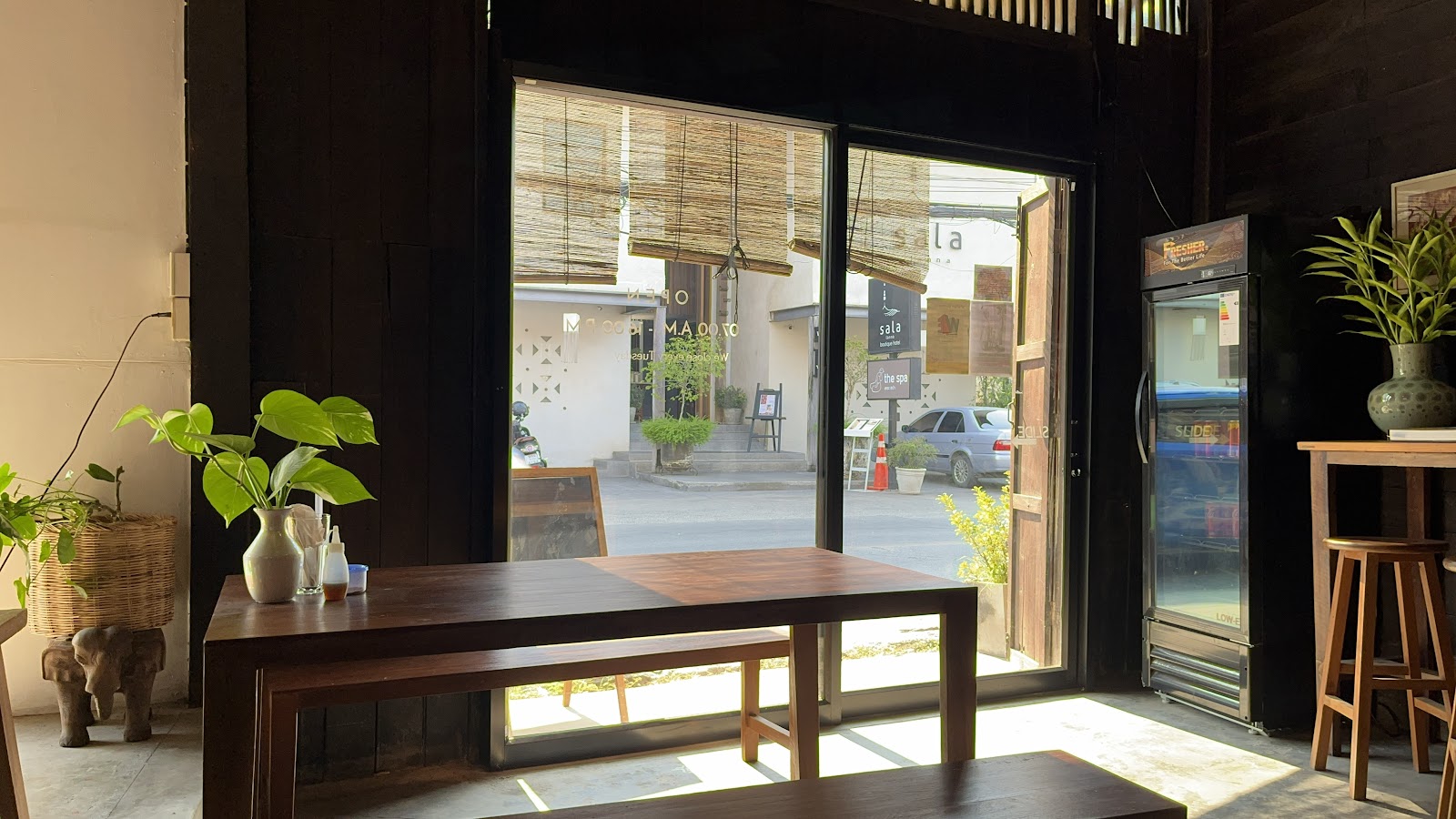 Zinmè Tea House(ဇင်းမယ်တီးဟောက်စ်) - Image 1