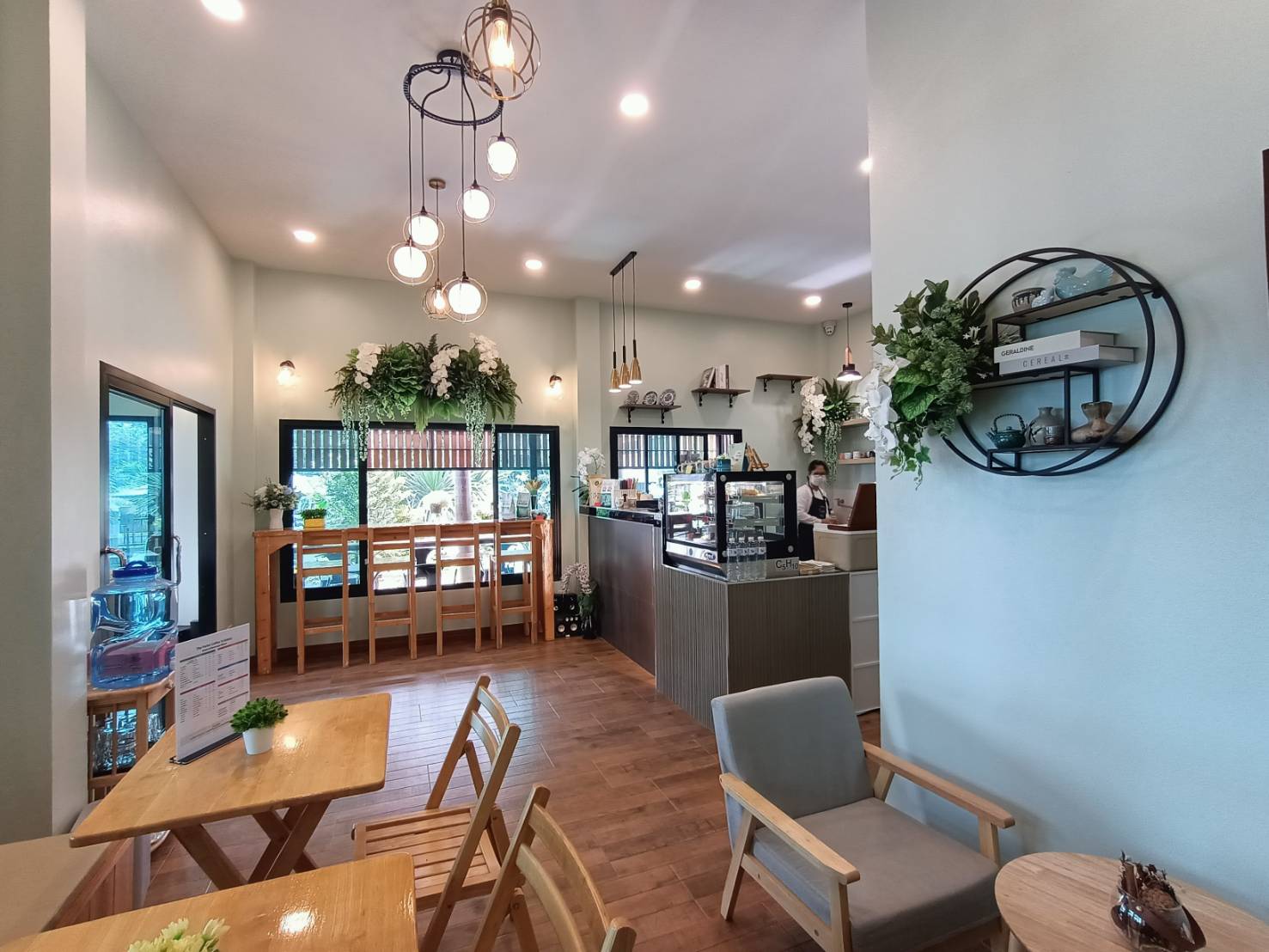 ร้านกาแฟ และ อาหาร The Parlor Coffee ‘n Eatery - Image 1
