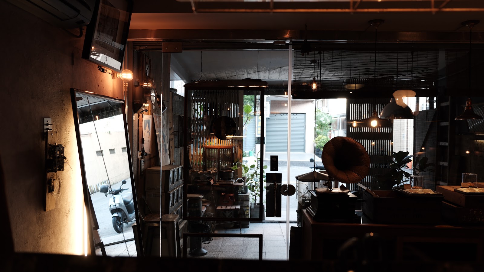 岟川 - Image 1